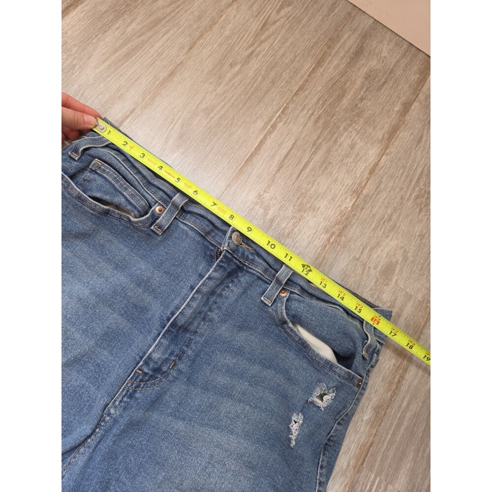Levi Strauss Signature Heritage High Rise Straight Denim Short Distressed 16 EUC - Picture 5 of 8
